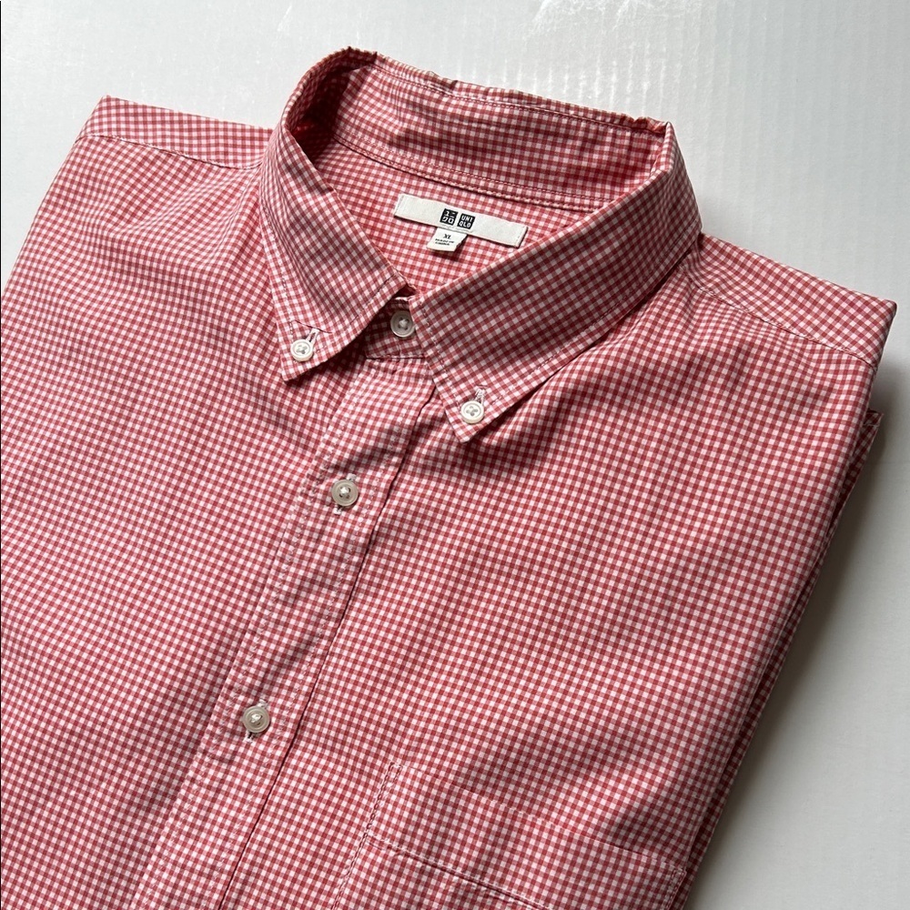 UNIGLO Button Down Red Shirt Men’s XL Plaid Gingham Checks Long Sleeve